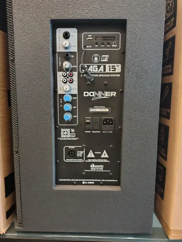 Caixa de som Ativa 15" c/BT/USB
