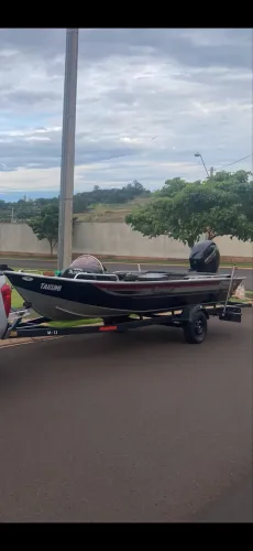 Barco fluvimar 