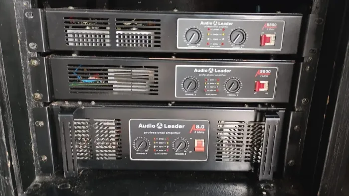 Vendo amplificadores Áudio Leader