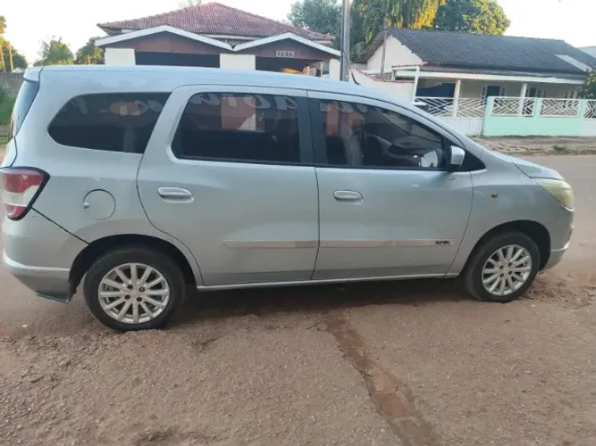 Chevrolet Spin LT 1.8 8V Econo.flex 5P Aut. 2013