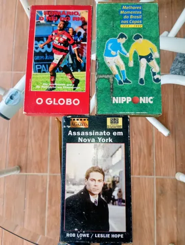 Fitas de vídeo cassete VHS em excelente estado.