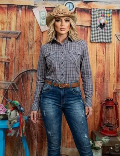 Camisa xadrez feminina P vários modelo $29 cada uma