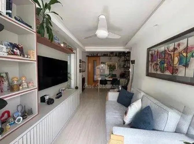 Apartamento com 2 Quartos à Venda