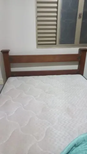 Cama de casal com colchão