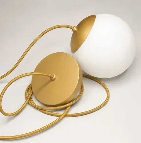 Kit 5 Lustres Pendentes Jabuticaba Stuttgard Dourado com Globos de Vidro c/ lâmpadas G45