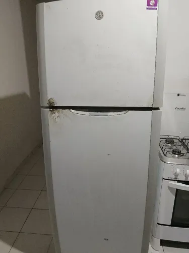 Geladeira 300 reais