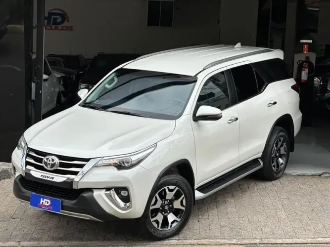 Toyota Hilux SW4 SRX Diamo. 4X4 2.8 TB DIE AUT 2020