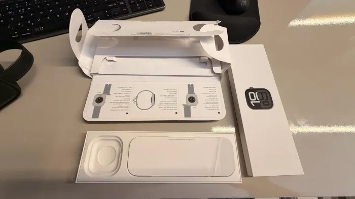 Apple Watch Series 10 GPS 46mm - 90% de Bateria - Completo na Caixa