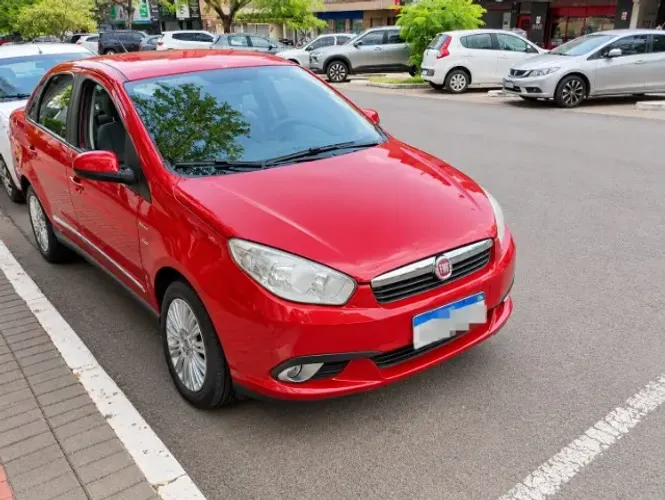 Fiat Grand Siena Essence Dual. 1.6 Flex 16V 2013