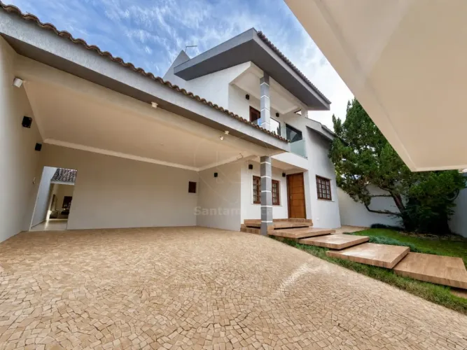 Casa de Alto Padrão para Alugar com 5 Quartos na Zona Leste de Londrina