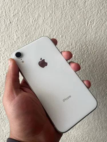 iPhone XR