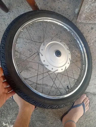 Roda dianteira da biz completa