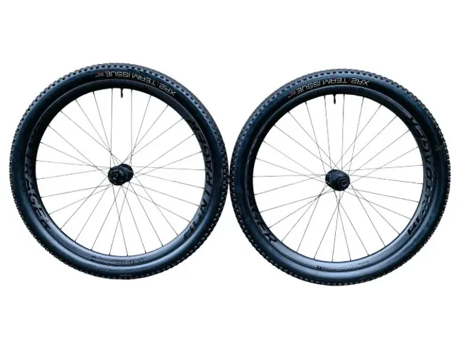 Par Roda Bontrager Kovee Elite 30 Carbono 29 Micro Spline IMPECÁVEIS