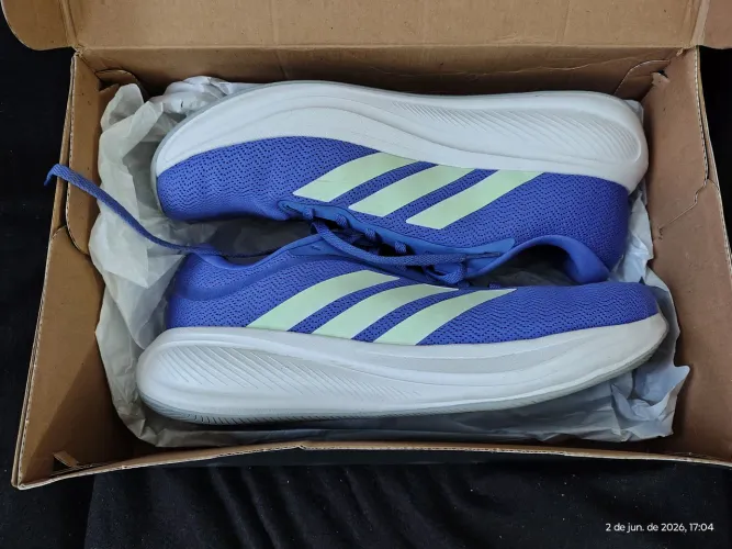 Tênis Adidas de corrida usado 1 vez . 