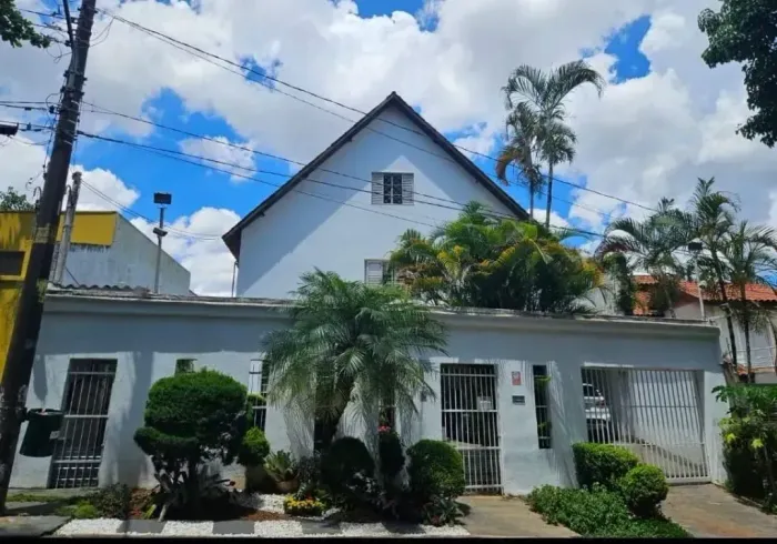 Sobrado para venda tem 500 metros quadrados com 4 quartos em Parque dos Príncipes - São Pa