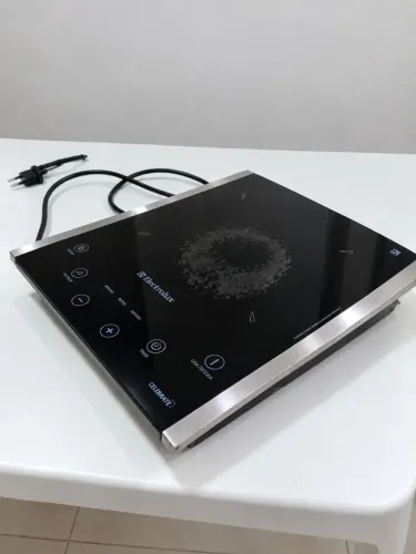 Cooktop de Indução Electrolux - Usado