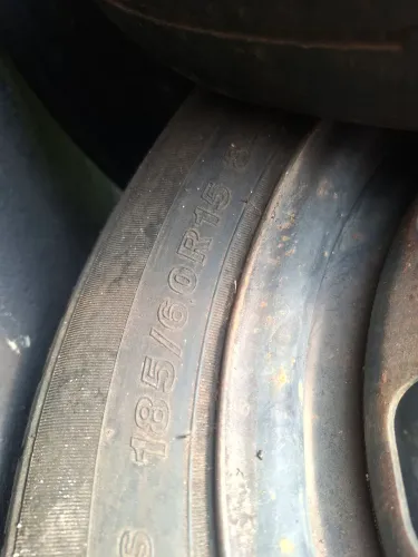 Pneus 185/70/15