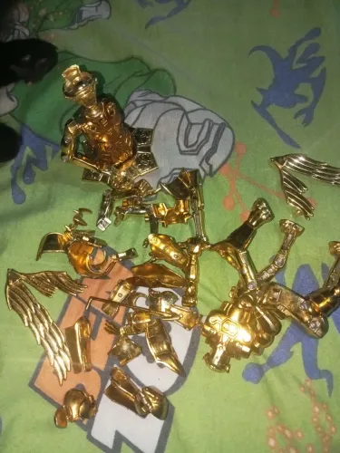 Action figures cavaleiros do zodíaco 