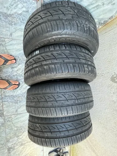 Pneus 195-55-15 Firestone quase Zero !!!! Com rodas GM