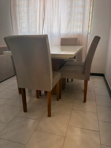 Mesa de Jantar 6 Cadeiras Laqueada Tampo em Vidro