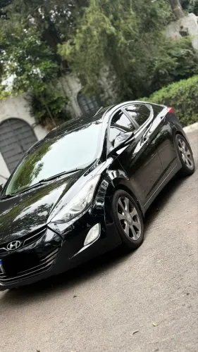 Hyundai Elantra GLS 1.8 16V Aut. 2012