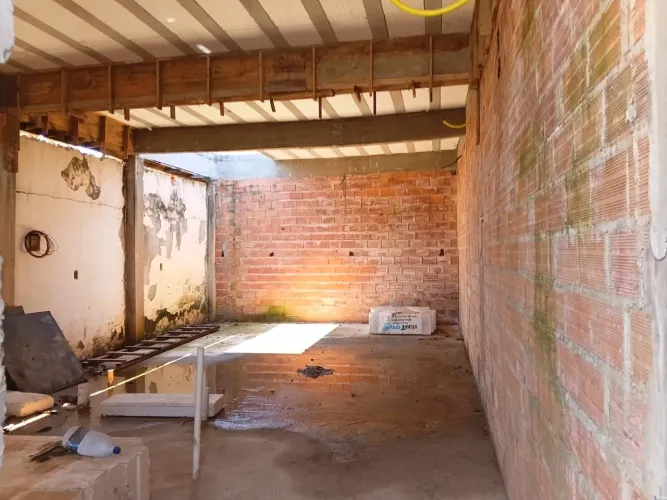 Vendo casa em construção