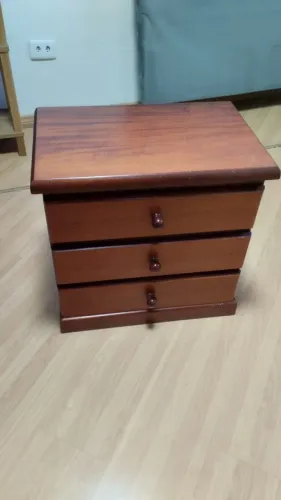 Mesa de cabeceira de cama com 3 gavetas