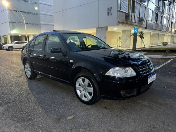 Volkswagen Bora 2.0/ 2.0 Flex 8V Aut. 2011