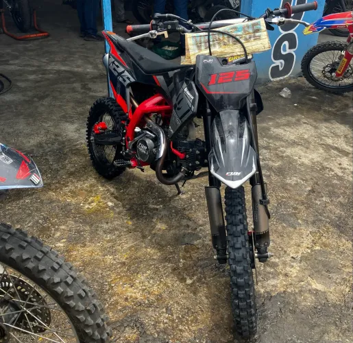 Moto trilha 125 cc