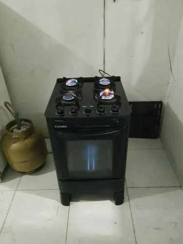 vende-se fogão mesa de vidro bem conservado 