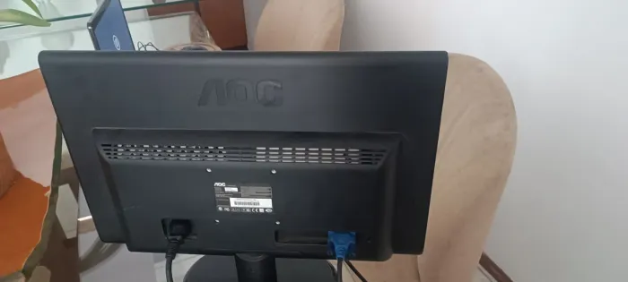 Monitor Aoc e950sw 18.5" vga hd 1366x768