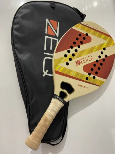 Raquete de Beach Tennis Zeiq Kevlar Face + Capa