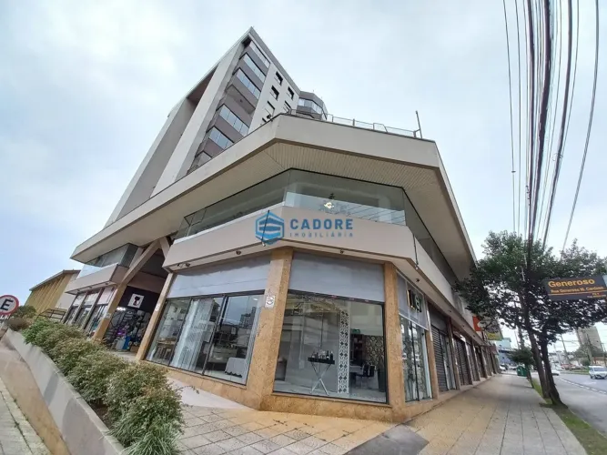 SALA TÉRREA NO PIO X COM 82m²