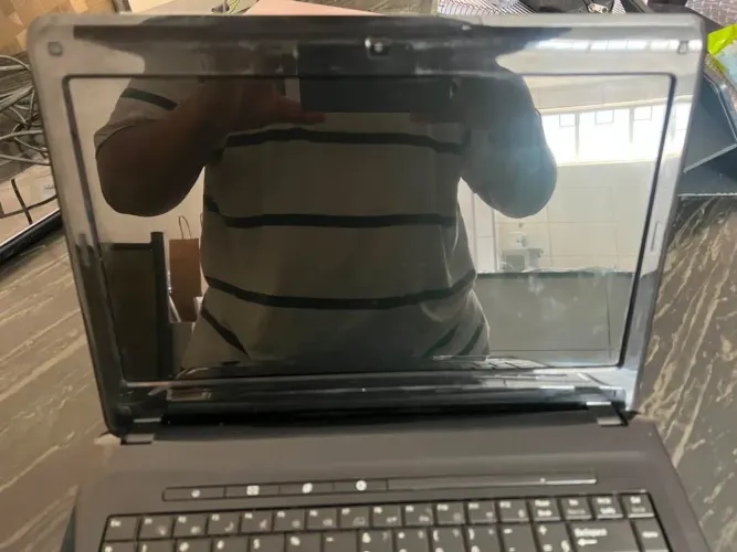Vendo Notebook Positivo Sim+ 7970