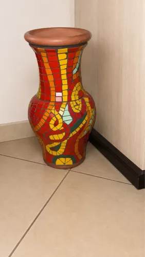 Vaso de Barro com Mosaico