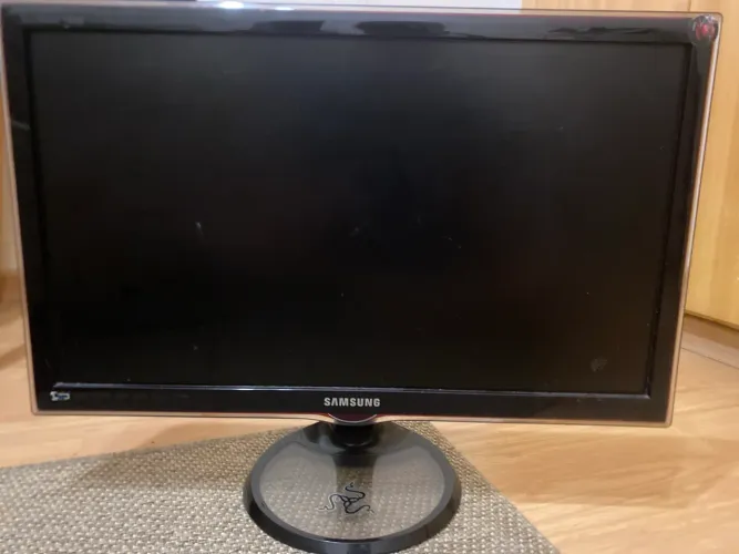 Monitor TV Samsung 24" Full HD (HDMI/Som) - Para Conserto ou Retirada de Peças
