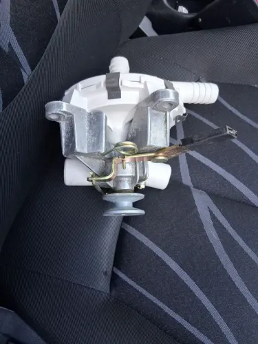 Bomba plástica com polia para lavadoras Brastemp