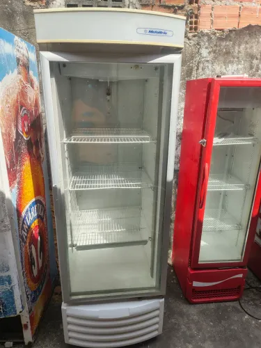 Freezer expositor metalfrio 220v