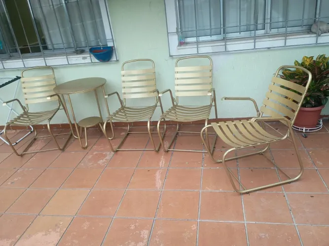 Mesa de ferro antiga vintage e cadeiras década 60/ SP ITAQUERAP