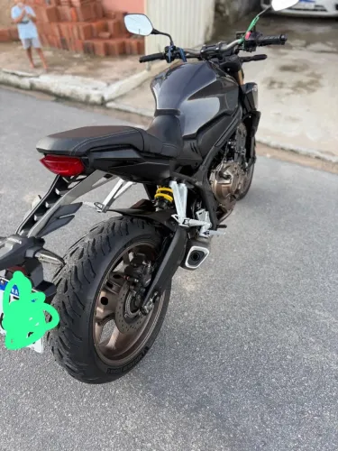 CB 650R 2022