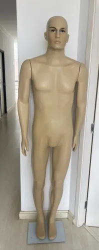 Manequins - feminino e masculino - para lojas