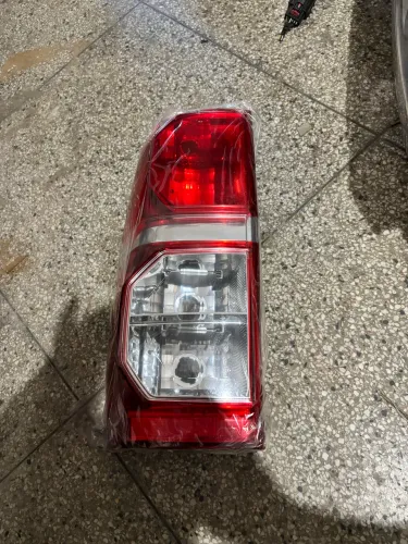 Lanterna traseira Hilux 2012 a 2015 Original
