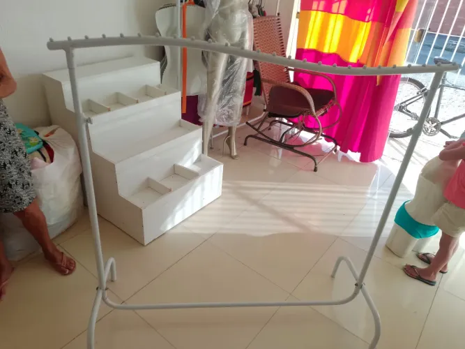 Vendo Arara Cabideiro Branco