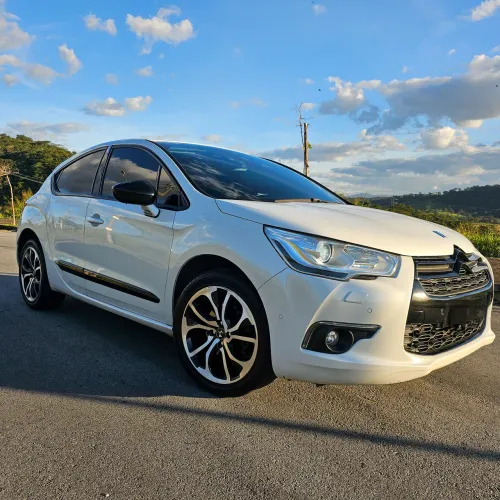 Citroen DS4 1.6 Turbo 16V 5P Aut. 2014