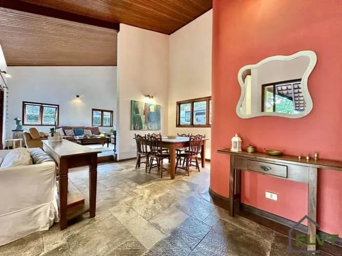 Casa à Venda em Condomínio Palos Verdes Carapicuíba | 4 Quartos 3 Suítes