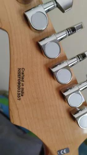 guitarra Stratocaster Fender