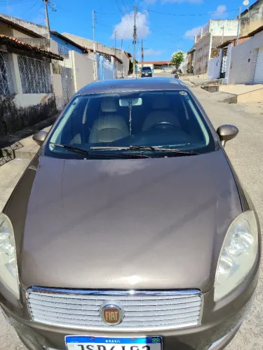 Fiat Linea Absolute 1.9/1.8 Flex Dualogic 4P 2010