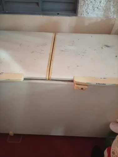 Vendo um frizer de duas portas