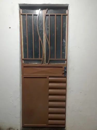 Porta de ferro 