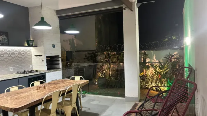 CASA COM ÁREA GOURMET NO BAIRRO FELIZ | 3 QUARTOS | CLIMATIZADA | PRONTA PARA MORAR